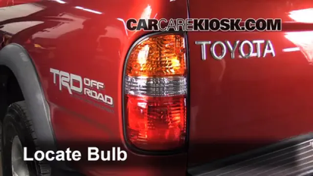 2001 Toyota Tacoma DLX 3.4L V6 Extended Cab Pickup Éclairage Feux de position arrière (remplacer ampoule)